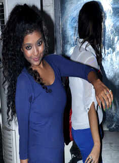 Party peeps in the city