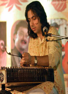 Yaadein - a tribute to Pt Ravi Kichlu