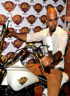 Raghu Ram at Biker's Cafe