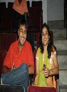 Play: Chakkar Pe Chakkar