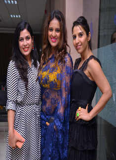 Wanitha Ashok launches book