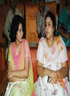 Play: Hindi Sansthan