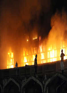 Islamabad hotel rammed