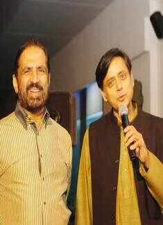 Party to honour Shashi   