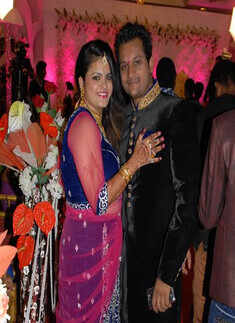 Safal, Sneha Shahu's wedding party