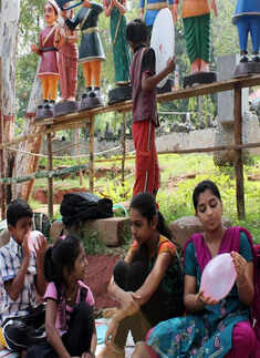 Children at the Chinnara Mela