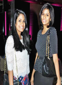 Bela, Praful's anniversary party