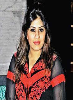 Bela, Praful's anniversary party