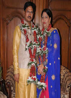 Dr Awadhesh, Kiran Ray's hosted a party