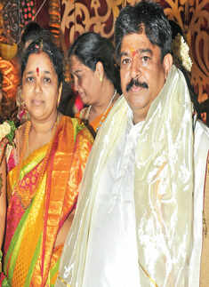 Perfect knot: Rahul Yadav weds Simanvi