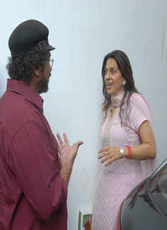 Juhi Chawla visits Ravichandran