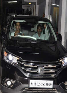 Holiday: Spl. Screening