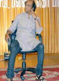 Rajni meets his fans