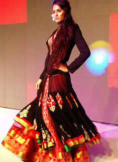 Aqua Fashion Tour party