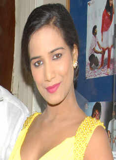 Poonam promotes Love is Poison