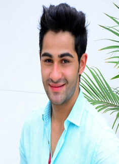 Armaan, Deeksha visit Ahmedabad