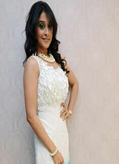 Essensuals salon launch