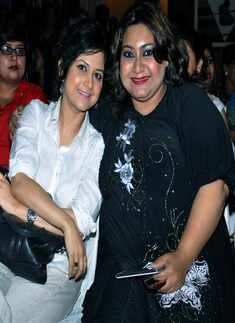 Mir and Sapphire create magic