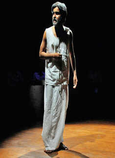 Udhwast Dharamshala: A play