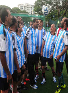 Football match between politicians and celebs