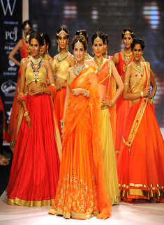 IIJW '14: Shobha Shringar