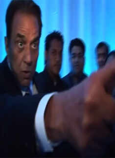 Infamous B'wood-media spats