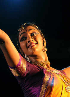Vaishnavi performs