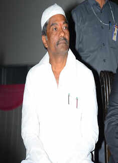 K Chandrashekar Rao hosts Iftaar party