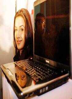 Vidya dazzles at the launch