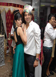 Shravan Kukerja's birthday celebrations