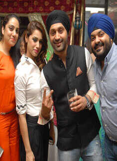 Shravan Kukerja's birthday celebrations