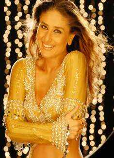 Kareena: Smiling beauty