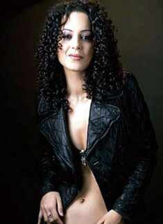 Kangana: Ravishing in black