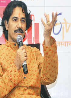 Pandit Rajendra Gangani in pink city