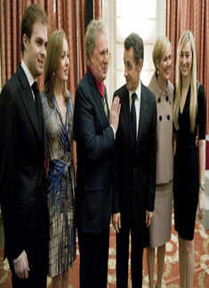 Sarkozy felicitates Jean