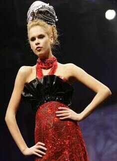 Mona al-Mansoury '09