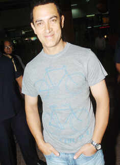 Aamir visits IIMs