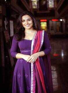 Vidya: Sweet and shy
