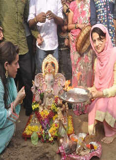 Bollywood Celebs at Ganesh Visarjan