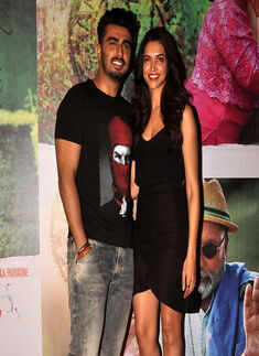 Finding Fanny: Premiere