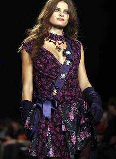 Anna Sui '09