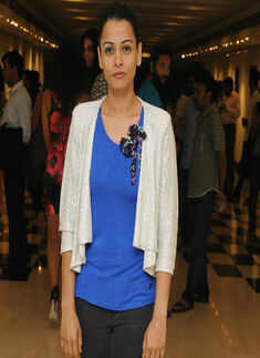 Socialites at art exhibition