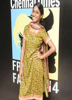 Clean & Clear Fresh Face 2014