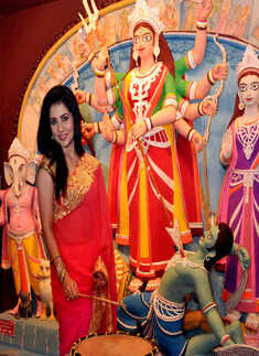Tolly celebs take part in Puja frenzy