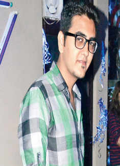 Deepesh Agarwal hosts party for friends
