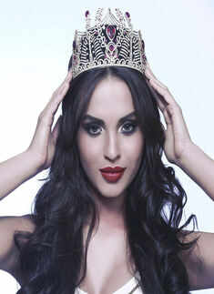 Gail Da Silva stands as first runner up at Miss United Continent 2014