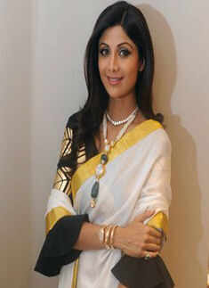 Shilpa Shetty @ Anmol Jewellers