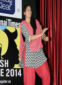 Clean & Clear Fresh Face 2014