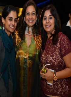 Ladies bond over lunch