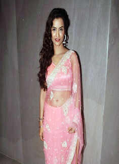 Desi Kattey: Spl. Screening